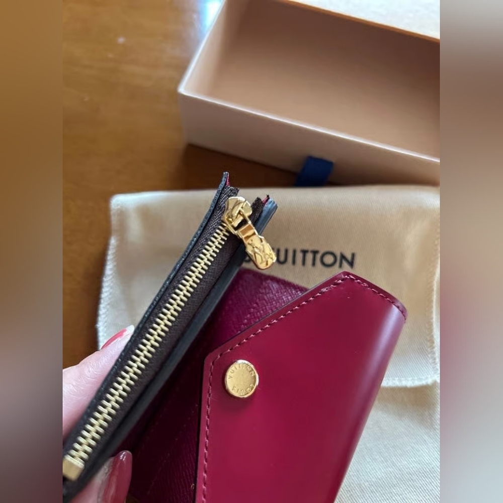 Louis Vuitton Portefeuille Zoe Fuchsia and Brown Trifold Wallet - Picture 3 of 6